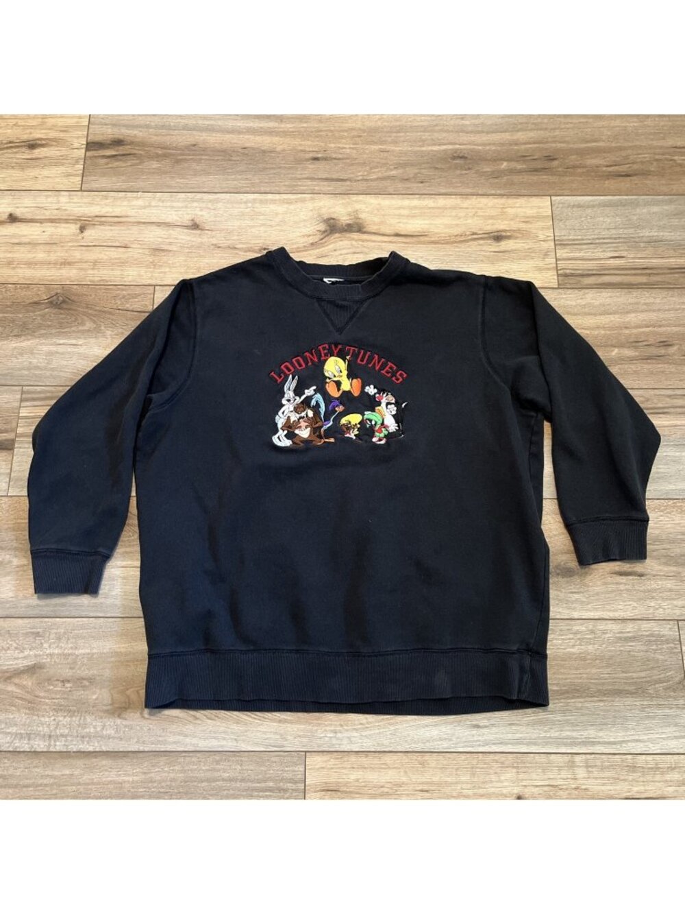 VTG Looney Tunes Embroidered Crew Neck Sweatshirt Adult SZ XL Black Bugs Tweety
